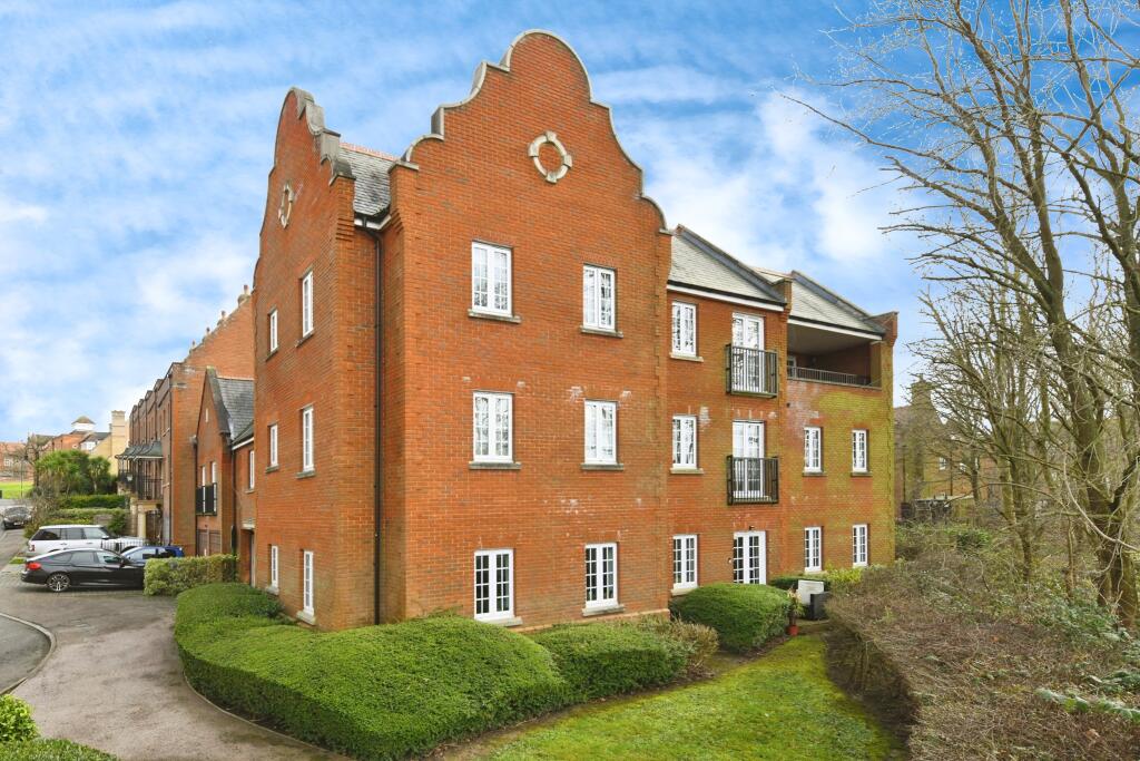 Main image of property: Kipling Close, Warley, Brentwood, Essex, CM14