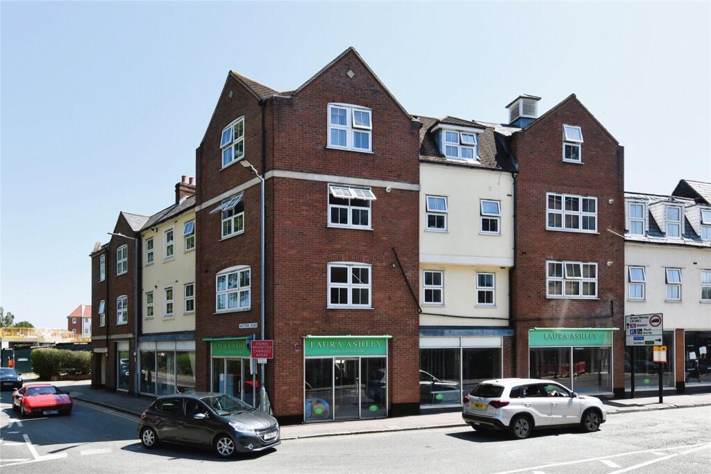 Main image of property: Western Road, Brentwood, Essex, CM14