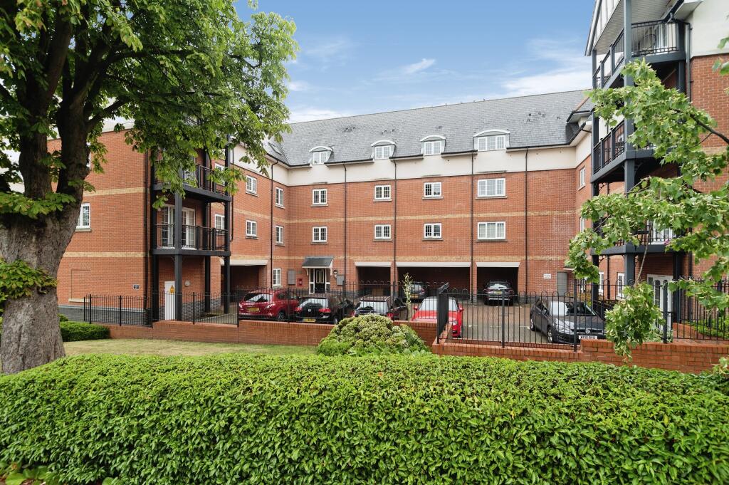 Main image of property: Milan Walk, Brentwood, Essex, CM14