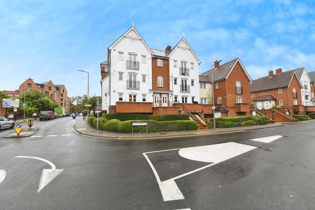 Main image of property: Chatham Way, Brentwood, Essex, CM14