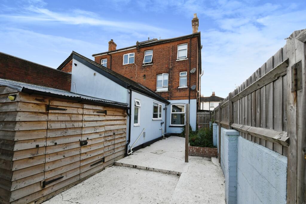 1 bedroom flat for sale in Mildmay Road, BurnhamonCrouch, Essex, CM0