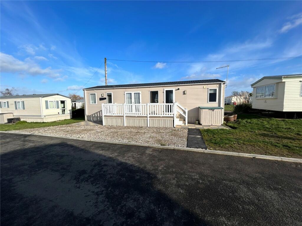 3 bedroom mobile home for sale in East End Road, BradwellonSea