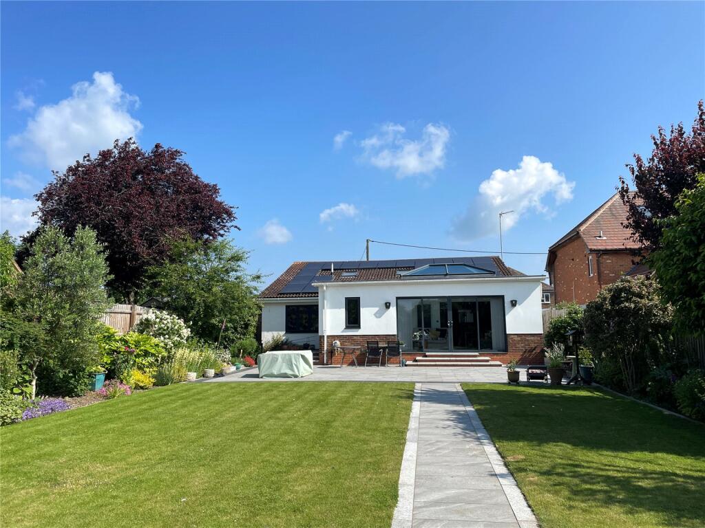 Main image of property: Barnmead Way, BURNHAM-ON-CROUCH, Essex, CM0