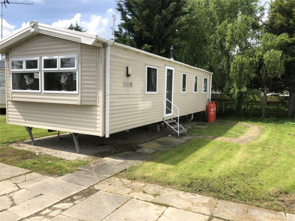 3 bedroom mobile home for sale in Canney Road, SOUTHMINSTER, Essex, CM0