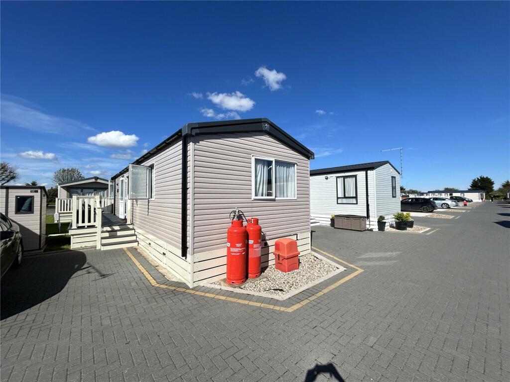 Main image of property: Sea End Boat House, Burnham-on-Crouch, Essex, CM0