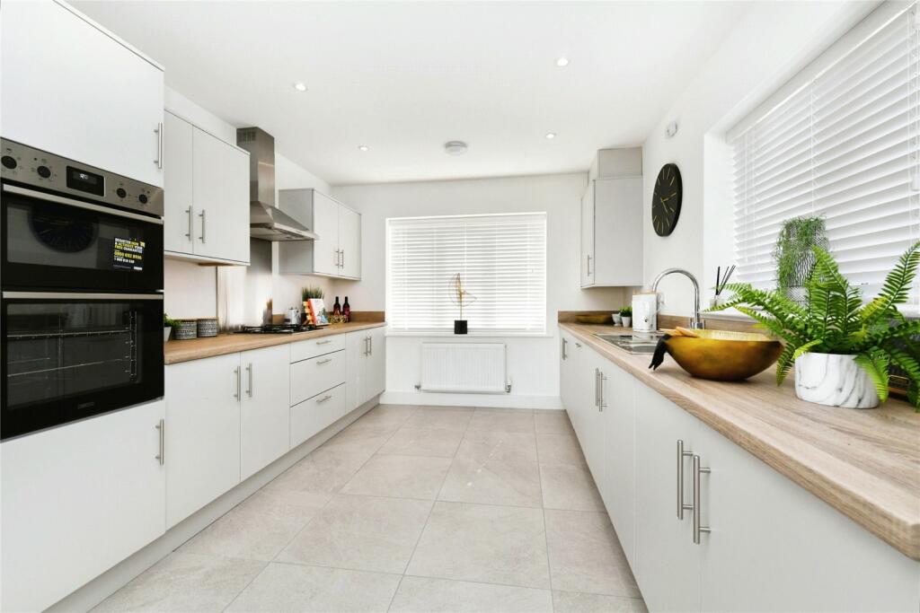 Additional property image - Brookfield Park, Southminster Road, Burnham On Crouch, CM0