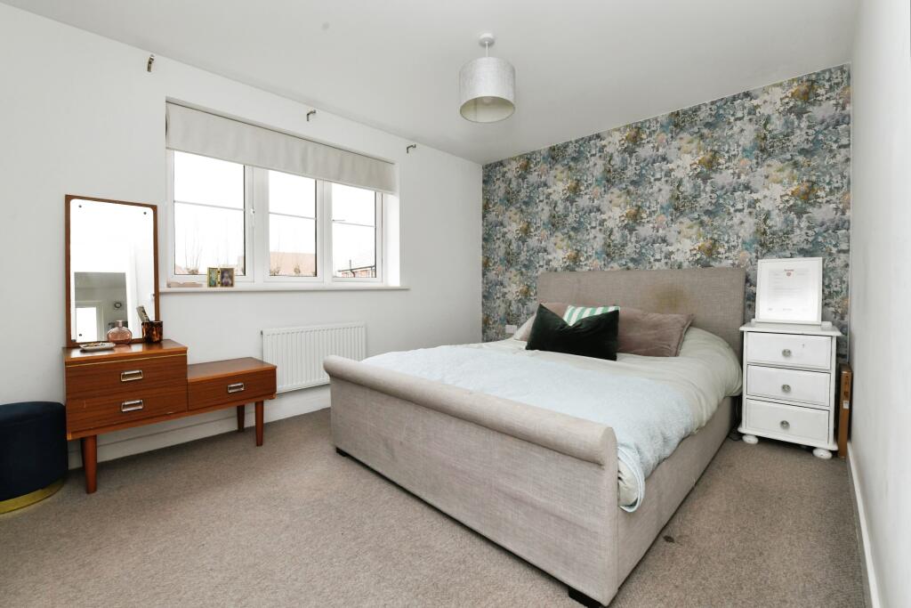 Additional property image - Pond View, Burnham-on-Crouch, Essex, CM0