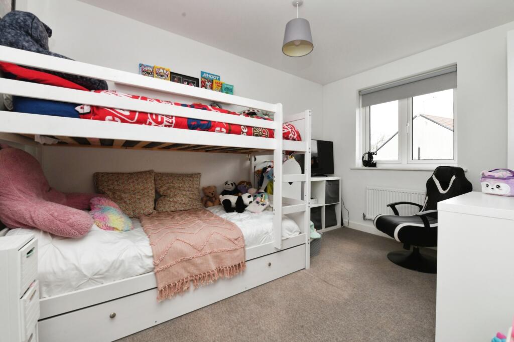 Additional property image - Pond View, Burnham-on-Crouch, Essex, CM0
