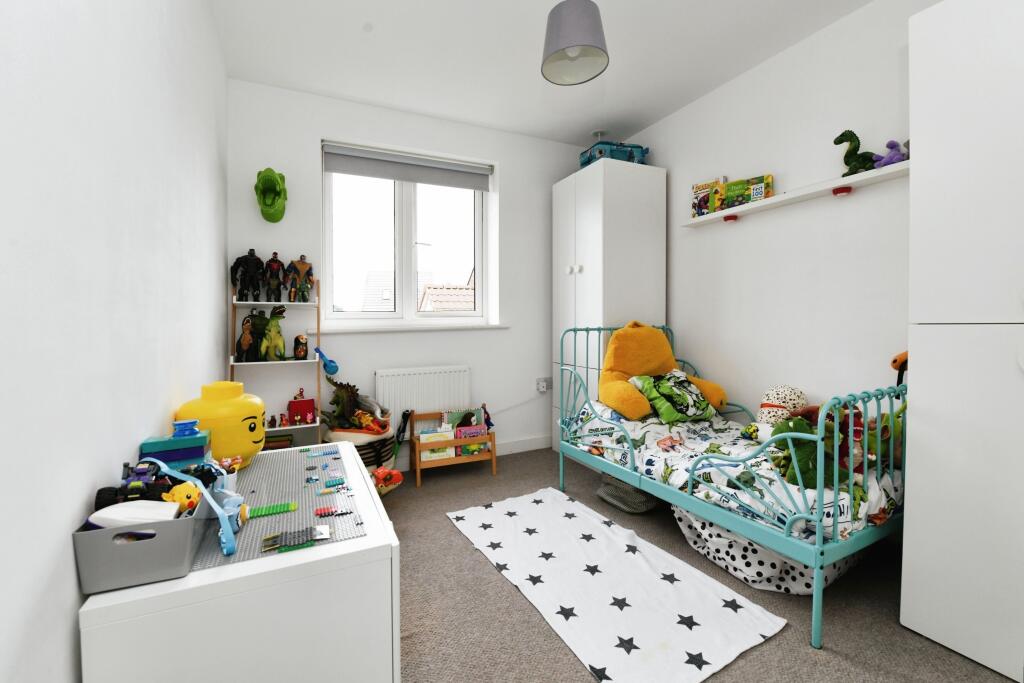 Additional property image - Pond View, Burnham-on-Crouch, Essex, CM0