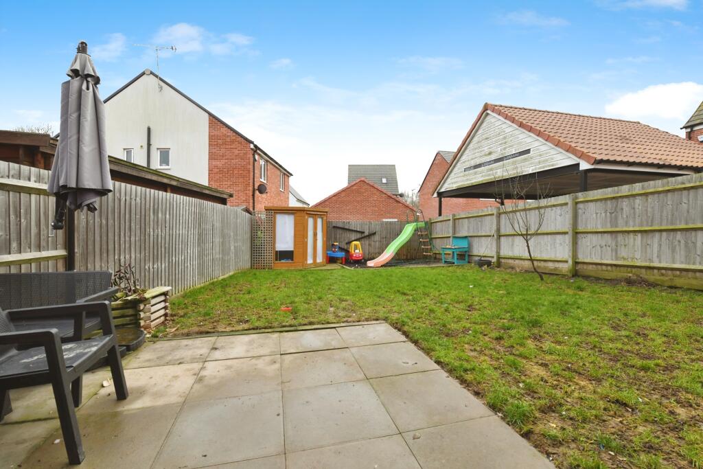 Additional property image - Pond View, Burnham-on-Crouch, Essex, CM0