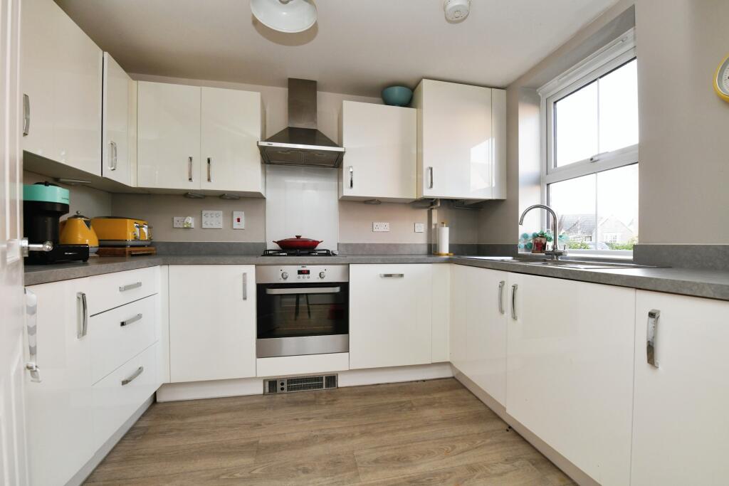 Additional property image - Fitzwilliam Road, BURNHAM-ON-CROUCH, Essex, CM0