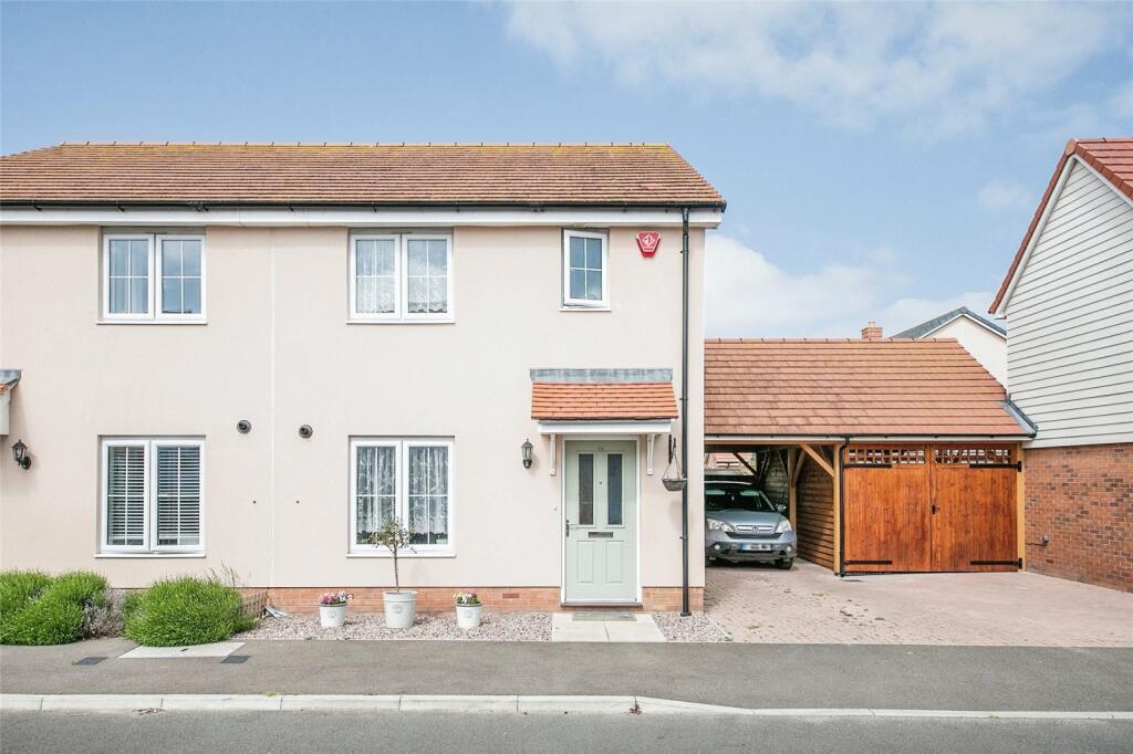 3 bedroom semidetached house for sale in Nancy Blackett Avenue, Walton