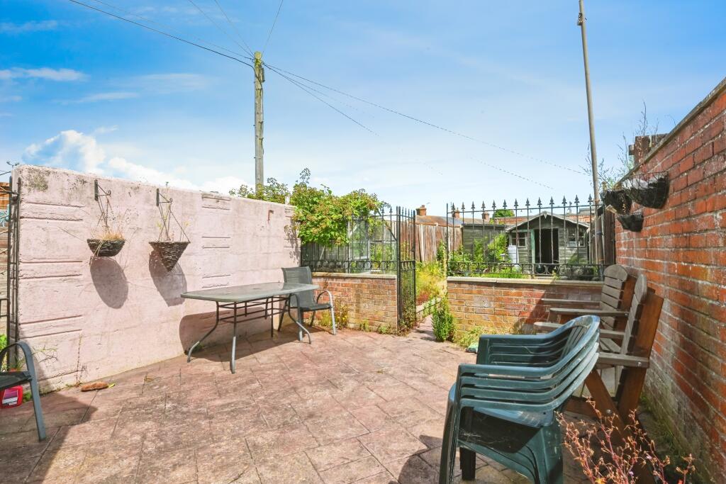 Additional property image - Ferndale Road, Harwich, Essex, CO12