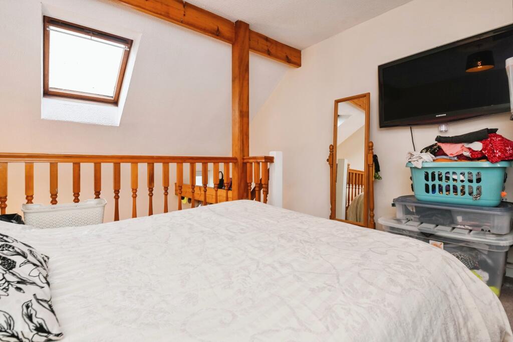 Additional property image - Camellia Crescent, Clacton-on-Sea, Essex, CO16