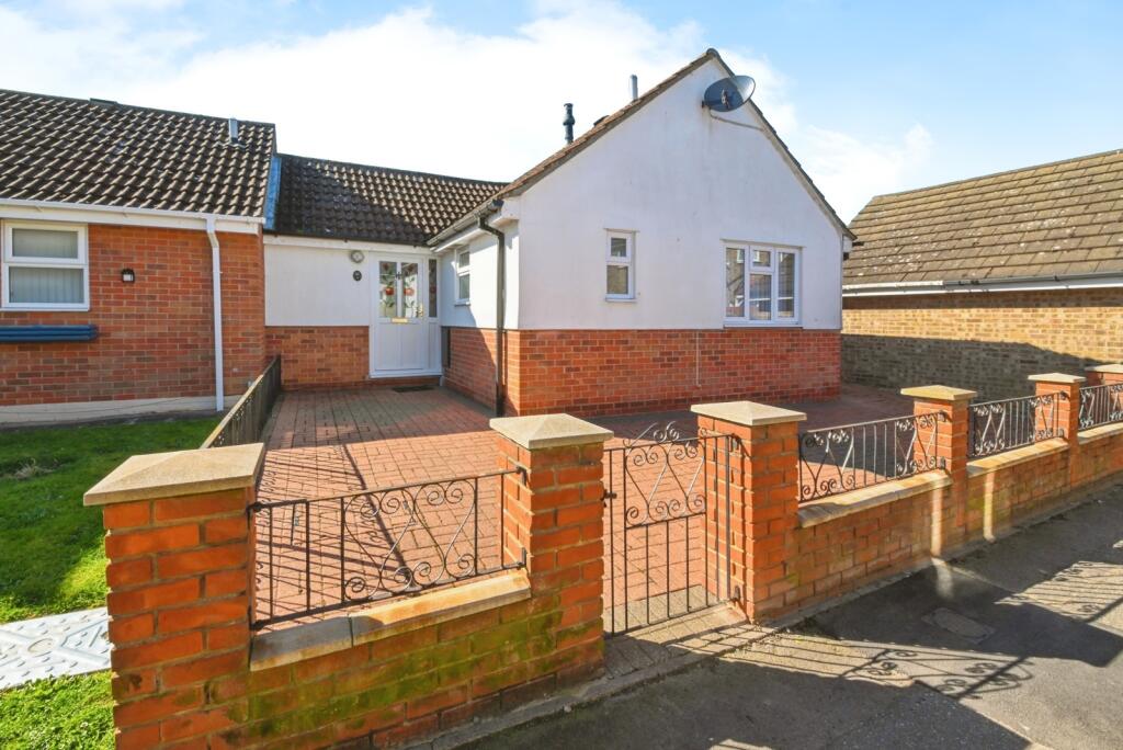 Main image of property: Woolwich Road, Clacton-on-Sea, Essex, CO16
