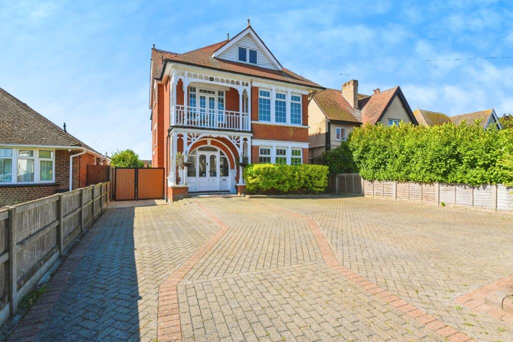Main image of property: Arnold Road, Clacton-on-Sea, Essex, CO15