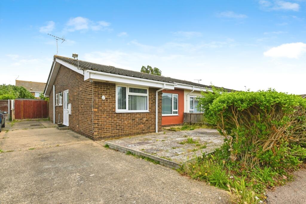 Main image of property: Hadleigh Road, Clacton-on-Sea, Essex, CO16