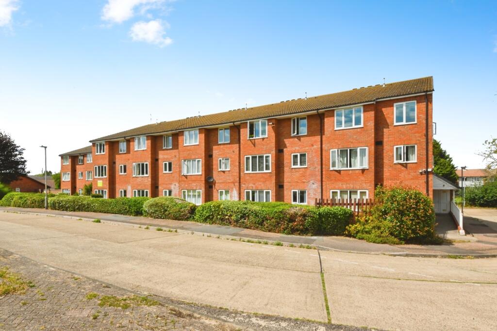 Main image of property: Regency Lodge, Elmden Court, Clacton-on-Sea, Essex, CO15