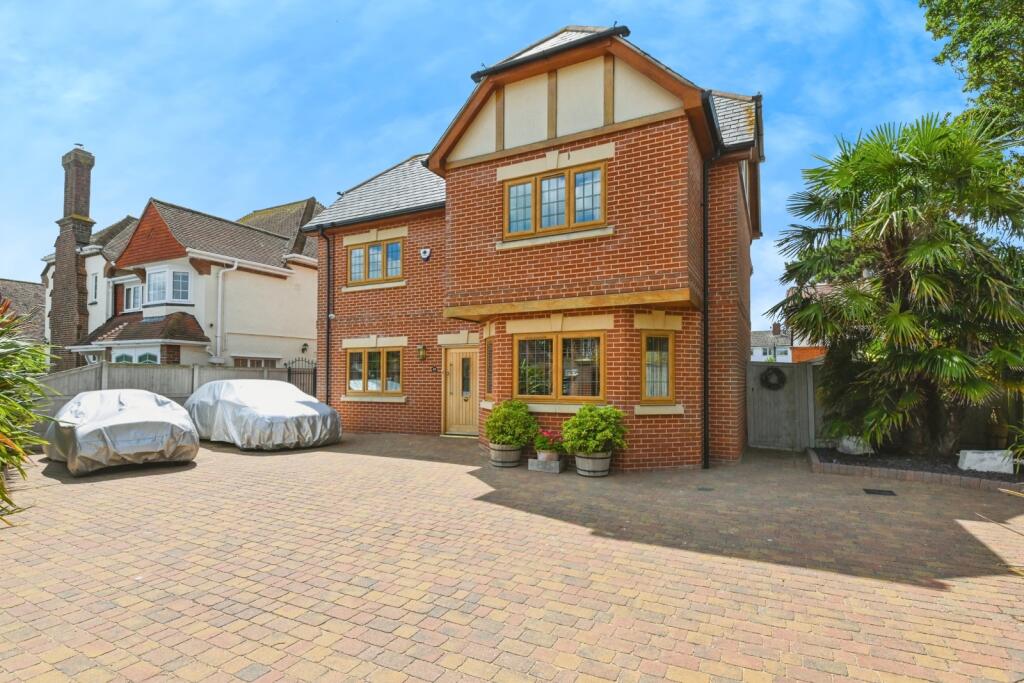 Main image of property: St. Albans Road, CLACTON-ON-SEA, Essex, CO15
