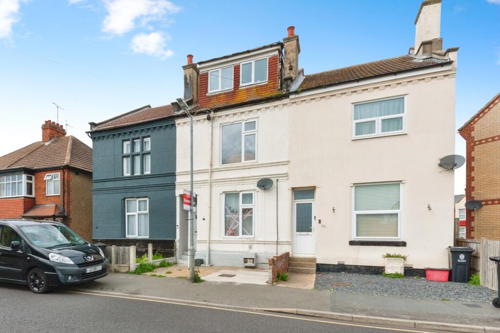 Main image of property: Oxford Road, Clacton-on-Sea, Essex, CO15