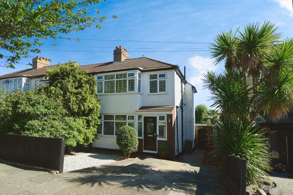 Main image of property: Havering Road, Romford, RM1