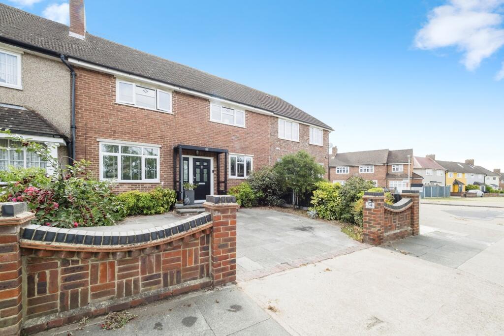 Main image of property: Hood Walk, ROMFORD, Essex, RM7
