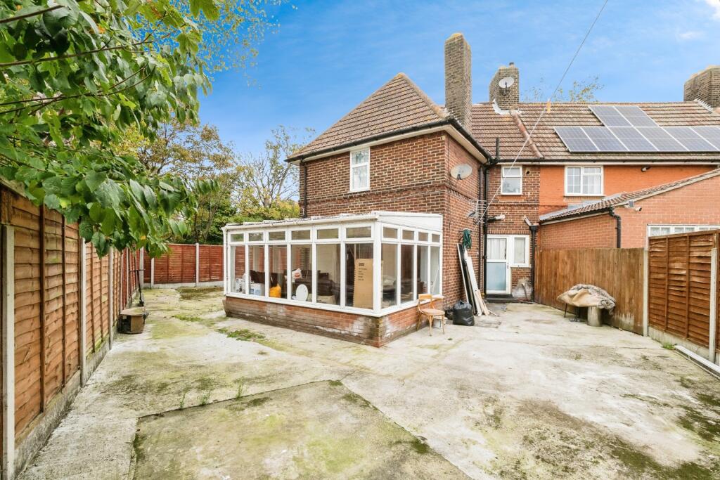 Main image of property: Becontree Avenue, Dagenham, RM8