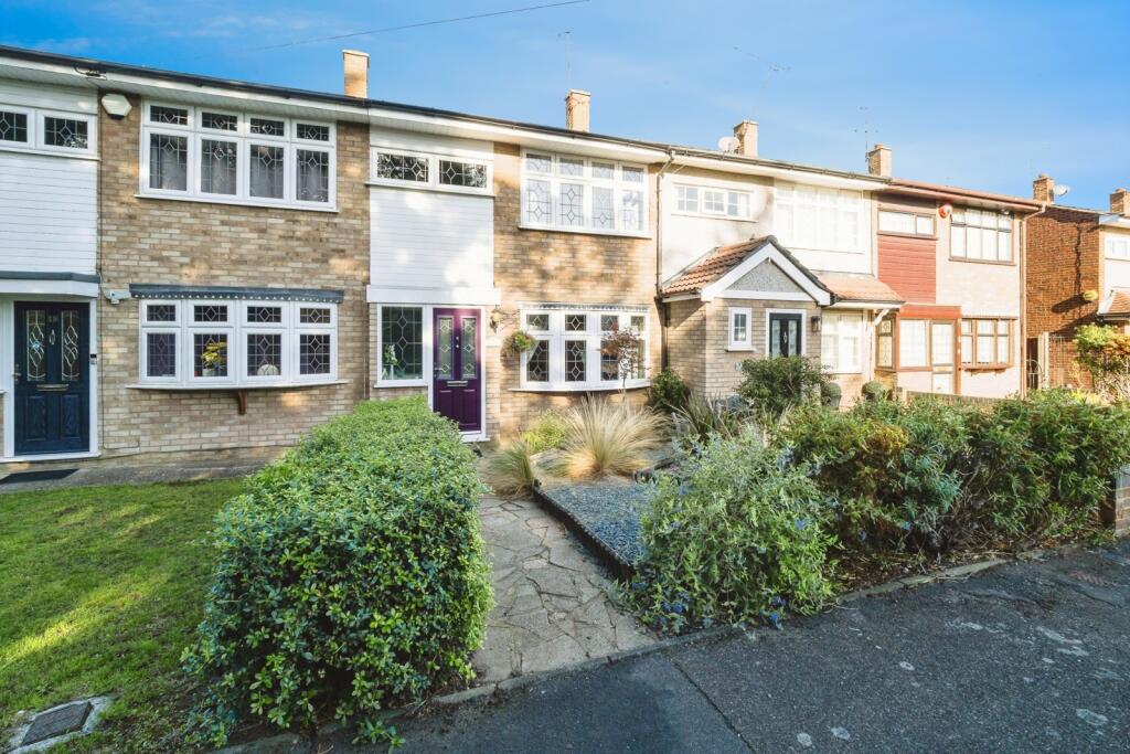 Main image of property: Midhurst Close, Hornchurch, RM12