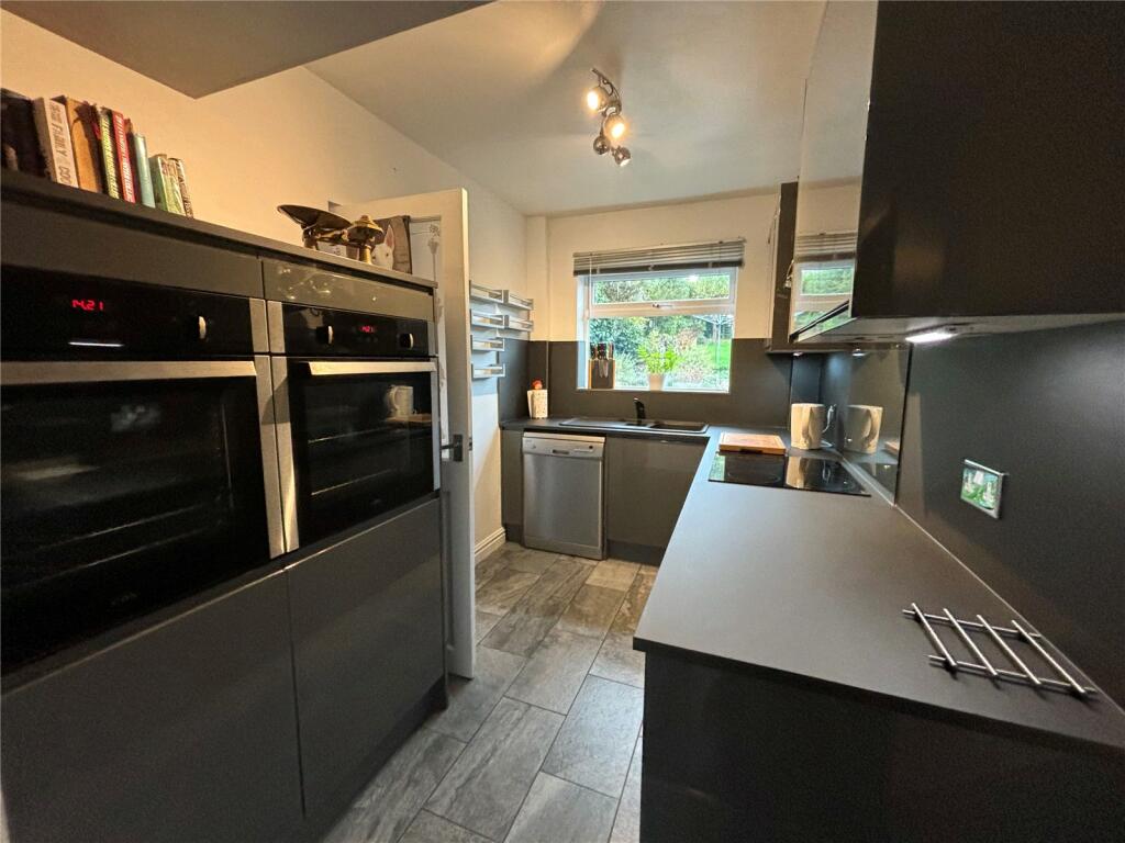 Additional property image - Yarningale Road, Birmingham, West Midlands, B14