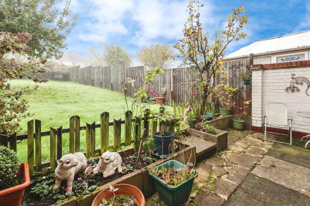 Additional property image - Shelfield Road, Birmingham, West Midlands, B14