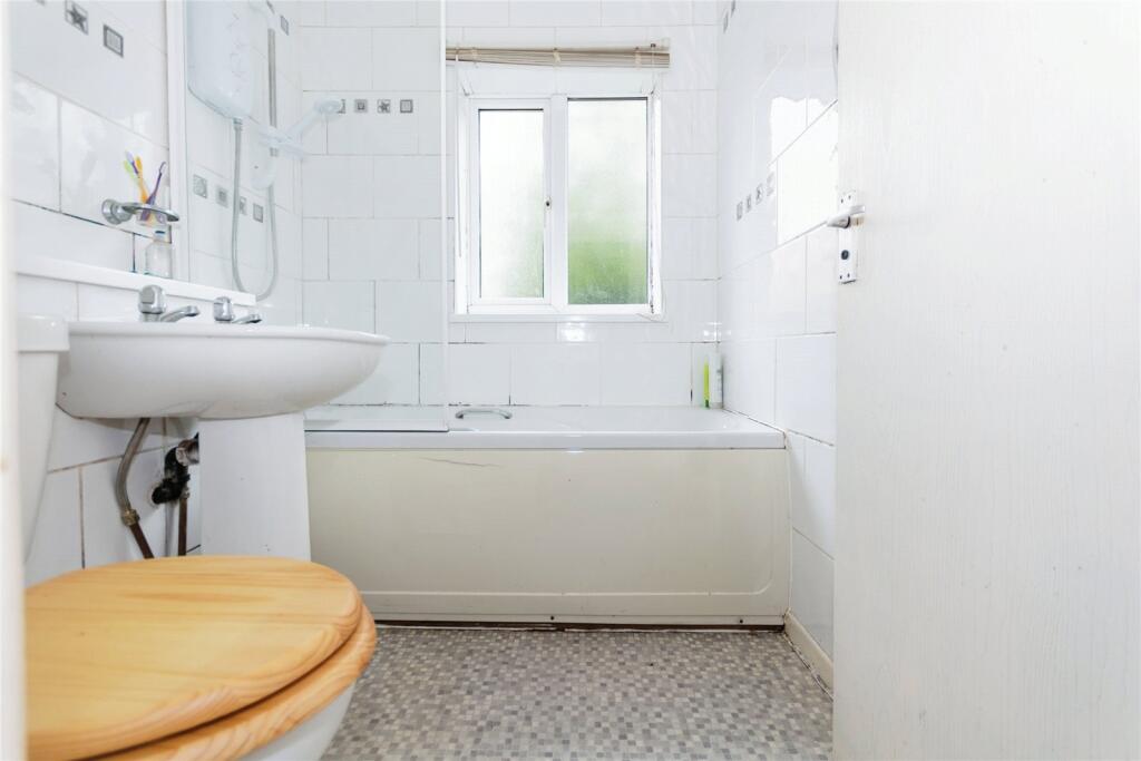 Additional property image - Yardley Wood Road, Birmingham, West Midlands, B14