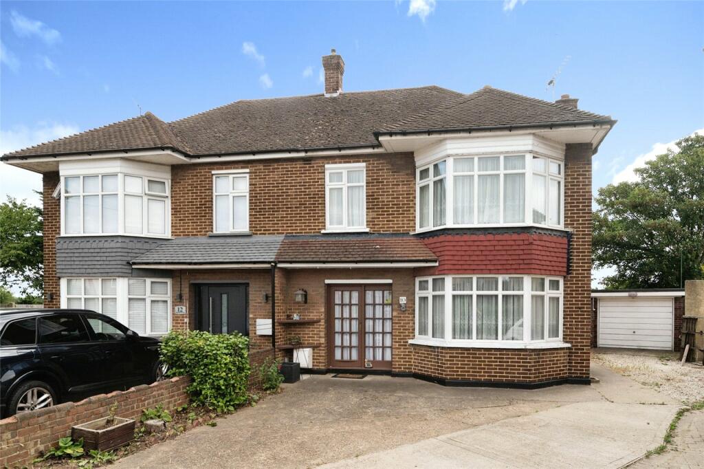 3 bedroom semidetached house for sale in Masefield Road, Grays, RM16