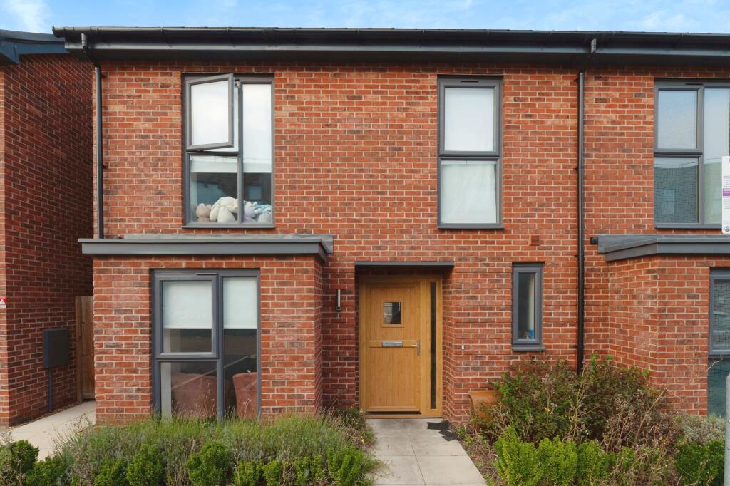 Main image of property: Dovestone Close, GRAYS, Essex, RM20