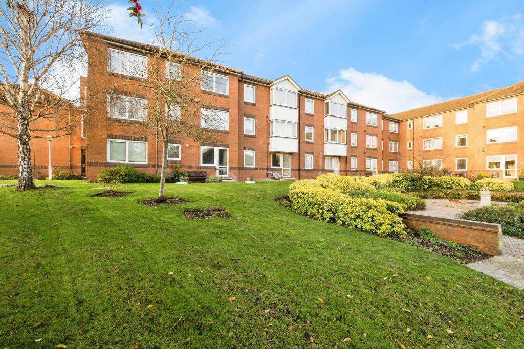Main image of property: Fentiman Way, Hornchurch, RM11