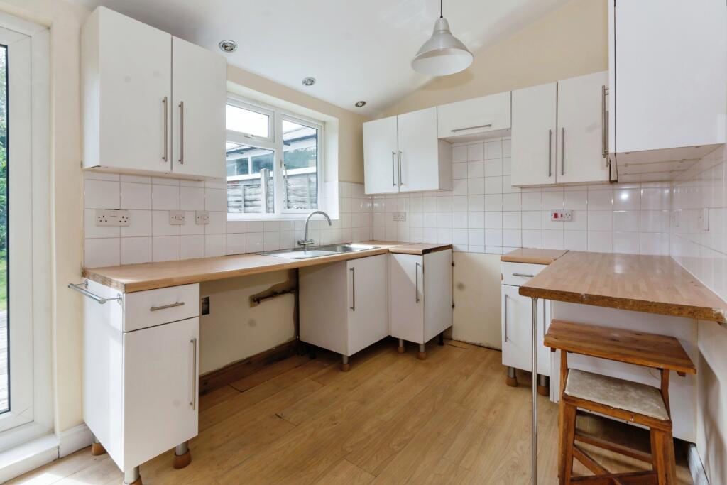 Additional property image - Rednal Road, Birmingham, West Midlands, B38