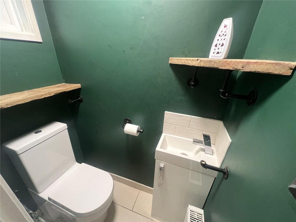Additional property image - Rosebay Avenue, Birmingham, B38