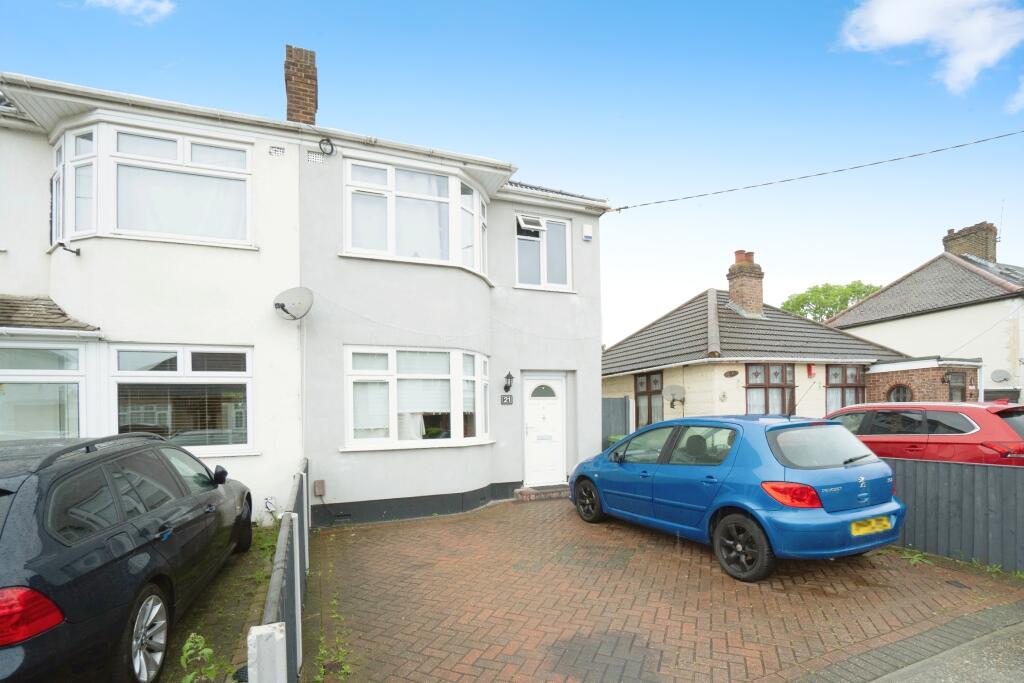 Main image of property: South Street, Rainham, RM13