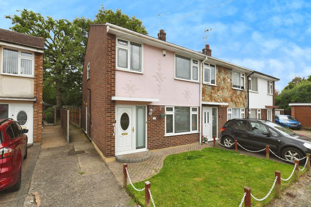 Main image of property: Bolney Drive, LEIGH-ON-SEA, Essex, SS9