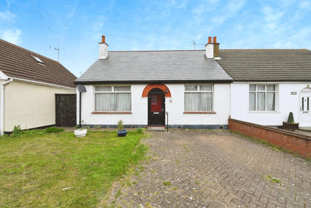Main image of property: Castle Road, Rayleigh, Essex, SS6