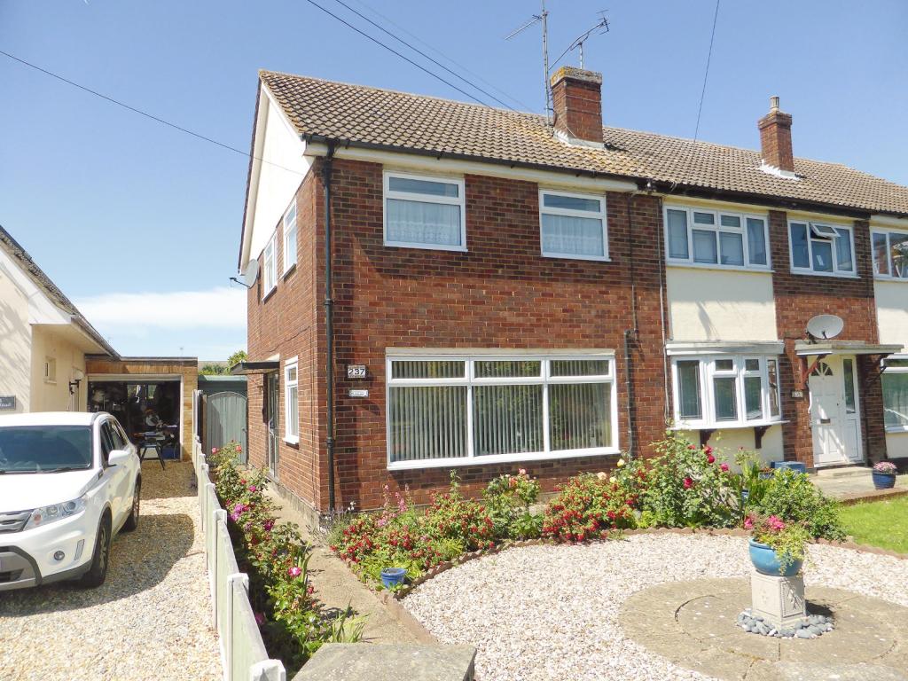 3 bedroom end of terrace house for sale in Ferry Road, Hullbridge ...