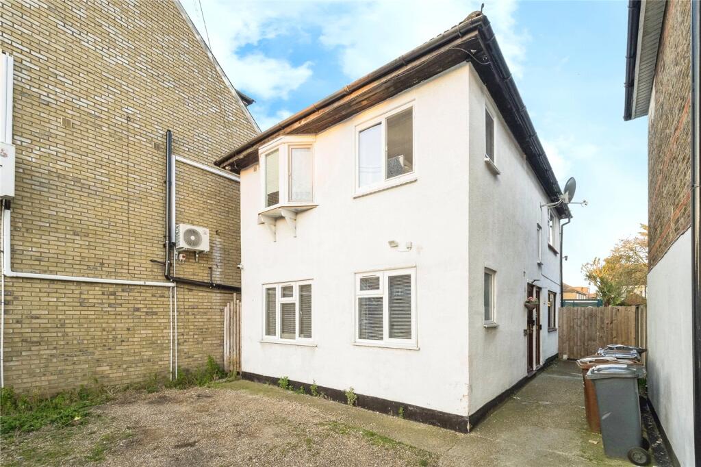 Main image of property: Whalebone Lane North, ROMFORD, Essex, RM6