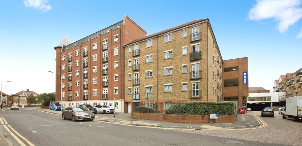 Main image of property: Market Link, ROMFORD, Essex, RM1