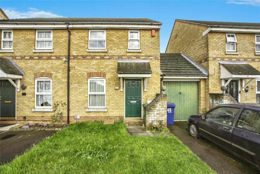 2 bedroom semidetached house for sale in Fyfield Drive, SOUTH OCKENDON