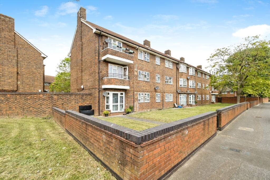 Main image of property: Faymore Gardens, SOUTH OCKENDON, Essex, RM15