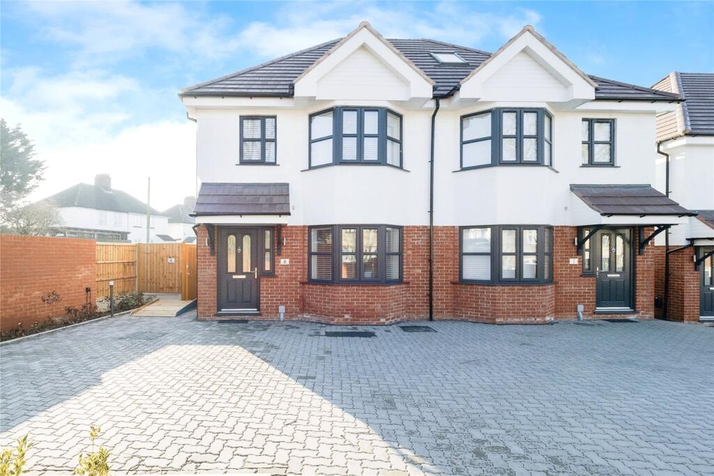 4 bedroom semi-detached house