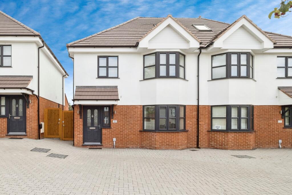 Main image of property: Purfleet Road, Aveley, South Ockendon, Essex, RM15