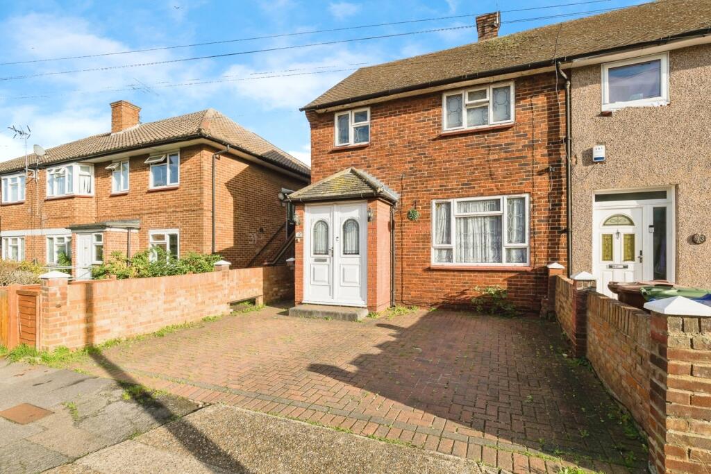 Main image of property: Alwen Grove, South Ockendon, Essex, RM15