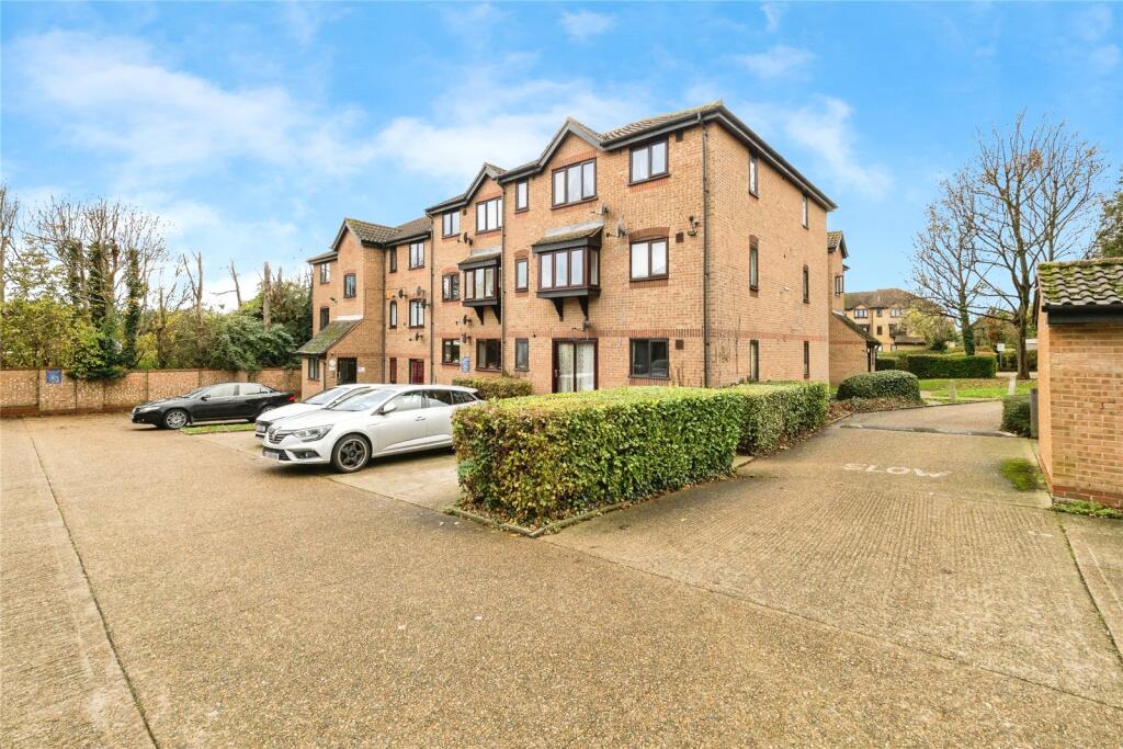 Main image of property: Linnet Way, Purfleet-on-Thames, Essex, RM19