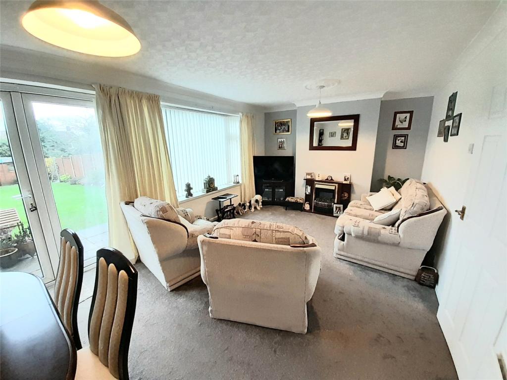 3 bedroom terraced house for sale in Brabham Crescent, Sutton Coldfield