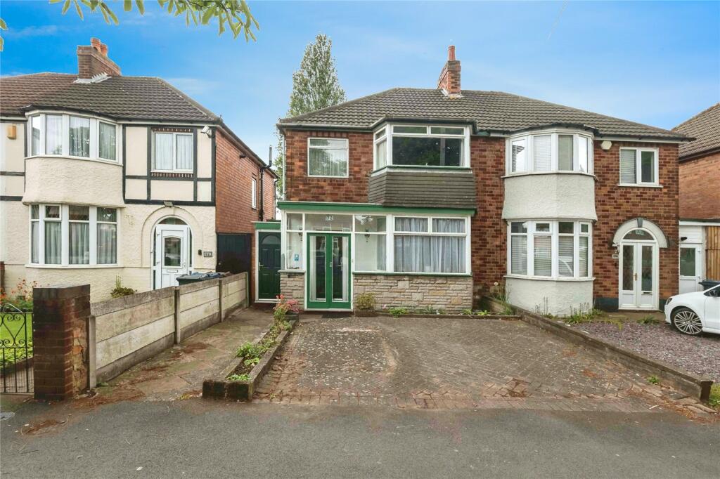 3 bedroom semidetached house for sale in Hawthorn Road, Kingstanding